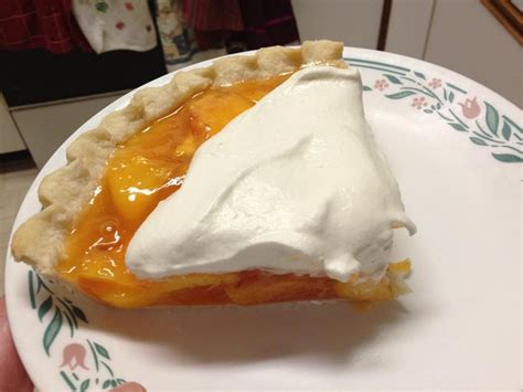 Fresh Peach Pie | Ain't Complicated