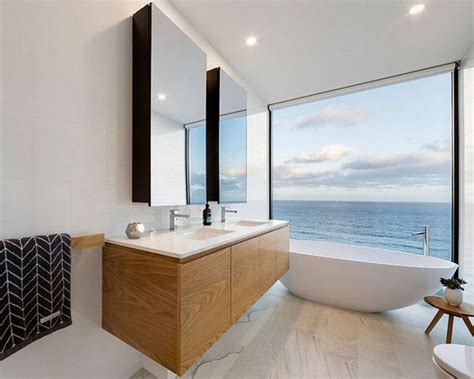 20 Modern Bathrooms With Luxury Ocean Views