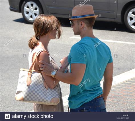 Joey Lawrence Actor Joey Lawrence His Wife Chandie Yawn Nelson And