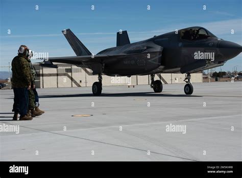 U.S. Marine Corps quality assurance & power-liners from the Marine