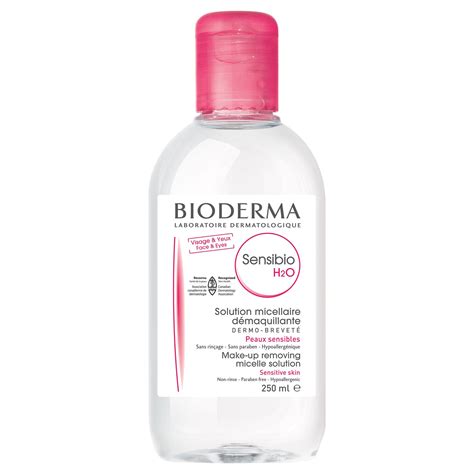 What Is Micellar Water, and How Do You Use It? - Allure