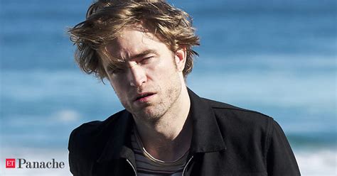 Robert Pattinson The Batman Production Halts After Robert Pattinson