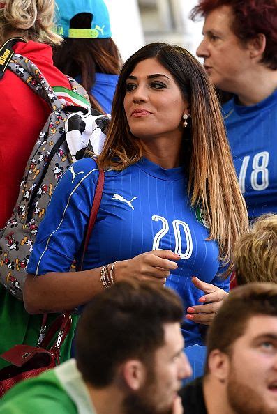 You can type the name, height, gender, and color. #EURO2016 Genoveffa Darone girlfriend of Lorenzo Insigne ...