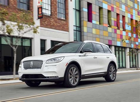 2020 Lincoln Corsair Preview New Mid Size Luxury Suv Arrives This Fall