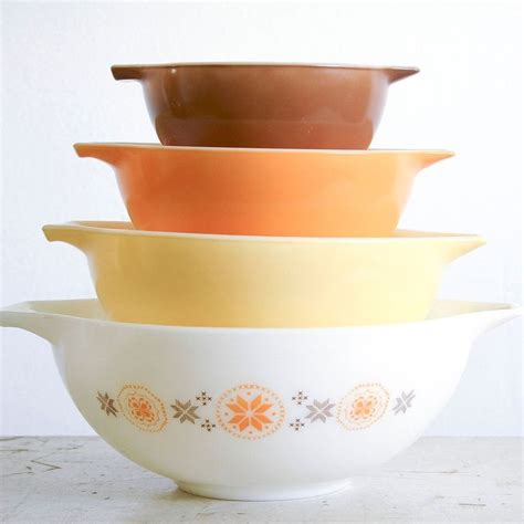 1000 images about pyrex on pinterest vintage pyrex pyrex bowls vintage pyrex dishes