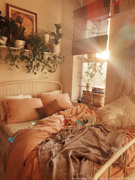 10 Cozy Bed Room Ideas
