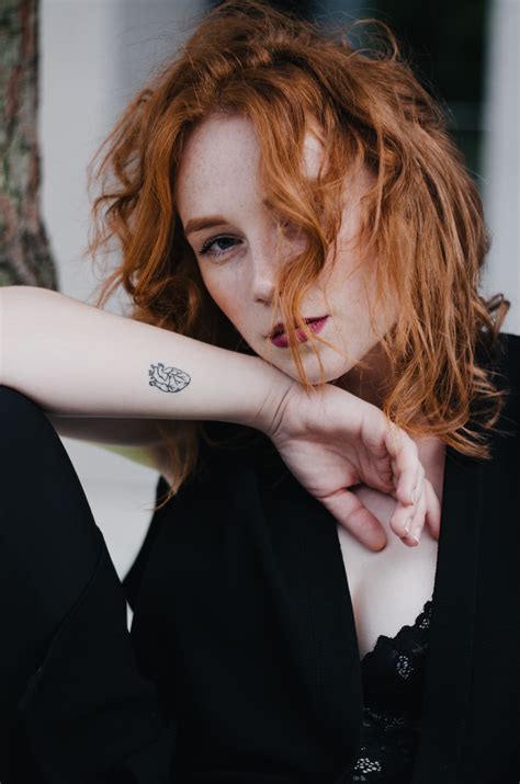 Estos Tatuajes Tienen La Combinación Perfecta Elegantes Minimalistas Y Sexys Estilo De Vida