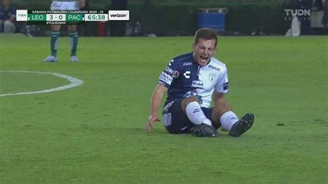 Le N Vs Pachuca Eugenio Pizzuto Tiene Que Abandonar El Partido Por Una