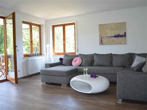 kleines wohnzimmer große couch | Home decor, Sectional couch, Couch