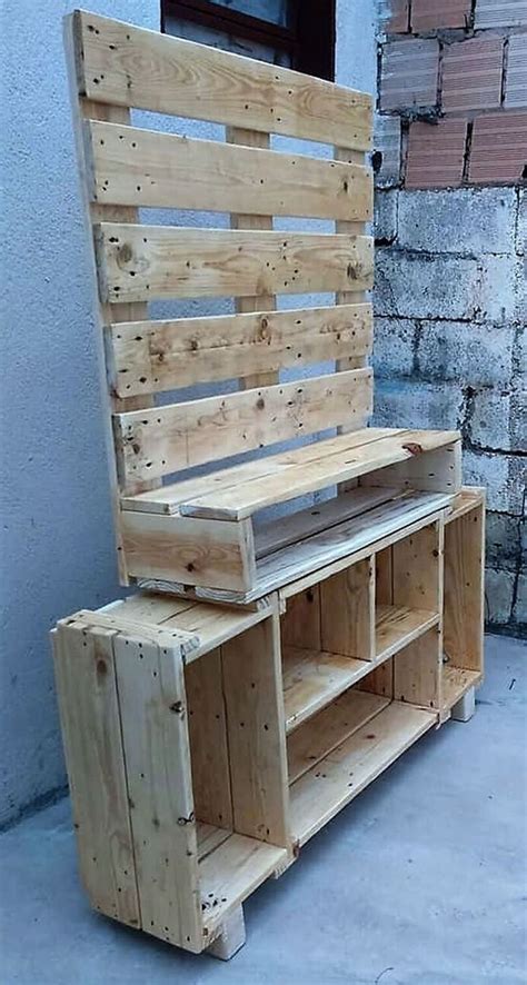 40 Creative Wood Pallet Ideas To Try Right Now Pallet Decor Diy Diy