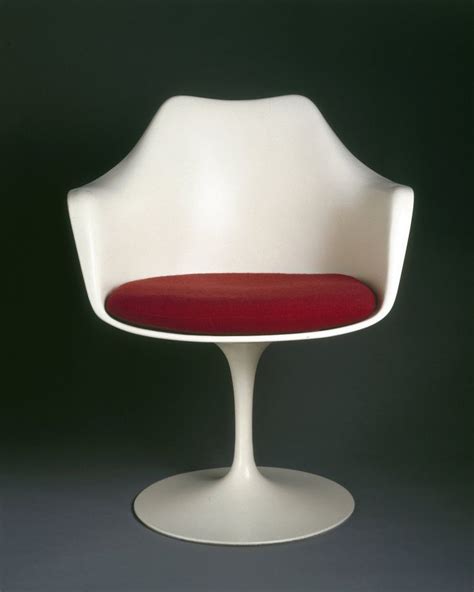 The Origins Of Eero Saarinens Twa Terminal In A One Legged Chair