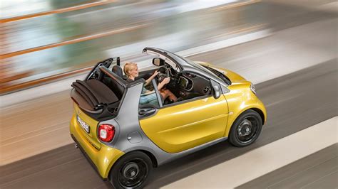 The Smart Fortwo Car Is Fun Cute And The Perfect Size For Our Crowded