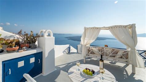 The Best Airbnbs In Santorini