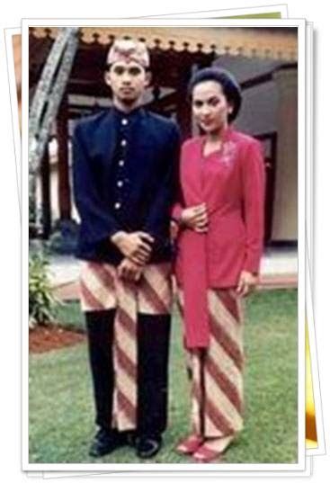 Jawa barat yang didominasi oleh masyarakat sunda memiliki beberapa pakaian adat. 25+ Model Kebaya Jawa Barat Ala Pakaian Adat Terbaru 2018 ...
