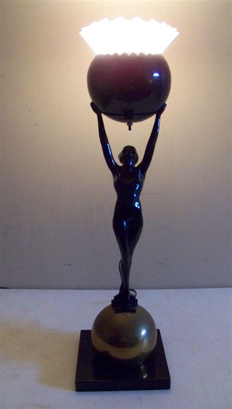 Lot Vintage Art Deco Lady Lamp