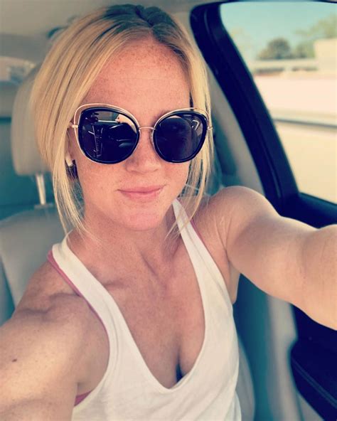 Holly Holm Sexy 12 Photos Thefappening