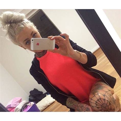 Taynoyesx Best Selfies Girl Tattoos Mirror Selfie