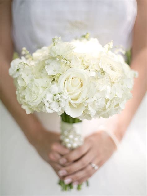 Depending On Which Stems You Choose A White Bouquet Can Achieve Any