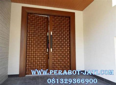Karenanya, penting sekali untuk memiliki rumah dengan pintu yang simpel tetapi. Desain Pintu Rumah Utama Minimalis Kupu Tarung Corak ...
