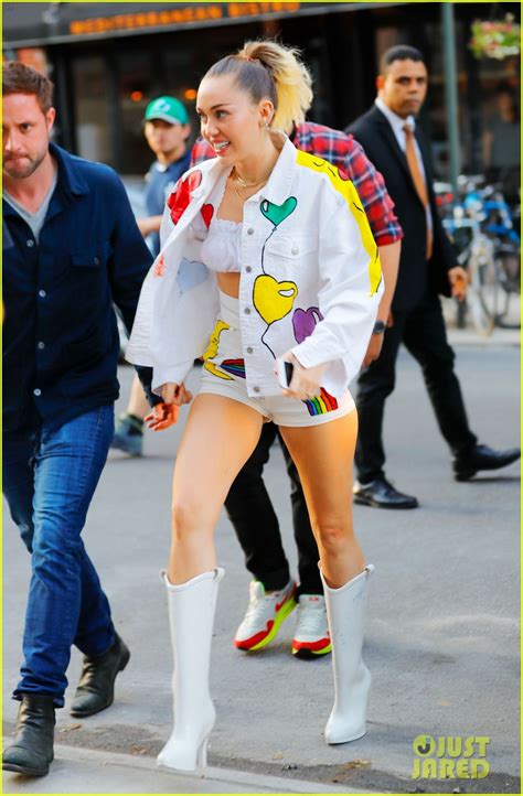 Miley Cyrus Shows Off Her Legs In Rainbow Short Shorts Photo 3914638 Miley Cyrus Photos