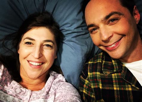 Mayim Bialik Jokes About Getting Into Bed With Jim Parsons On The Big