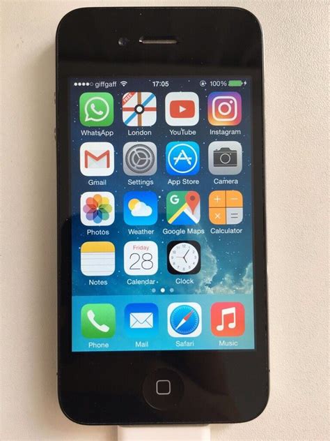Original Apple Iphone 4 Unlocked 8gb Black Used Like New