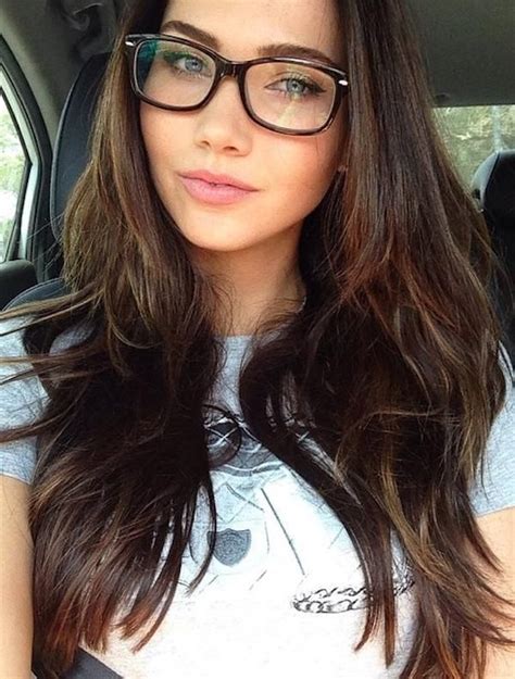 Hot Women Thechive Brunette Glasses Girls With Glasses Beautiful Girls