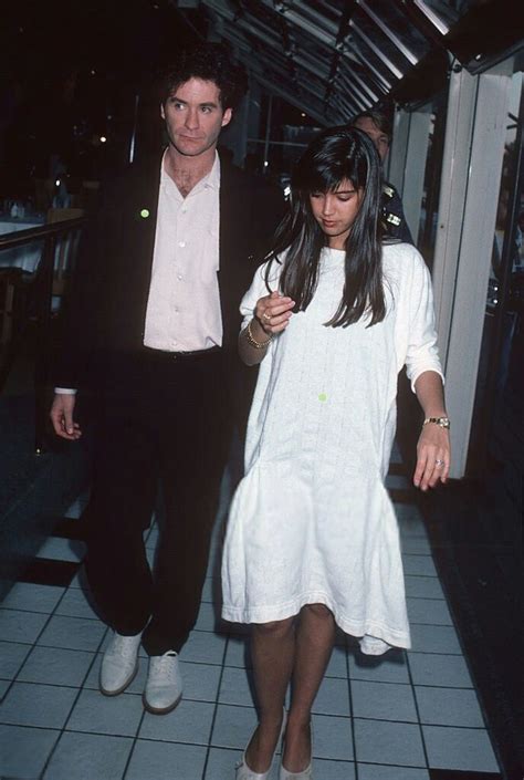 Phoebe Cates With The Luckiest Man On Earth Her Husband Kevin Kline Phoebe Cates Kevin Kline