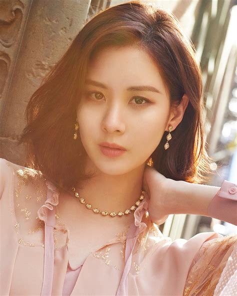 Taeyeon, jessica (left in 2014), sunny, tiffany, hyoyeon, yuri, sooyoung, yoona and seohyun. SNSD's pretty SeoHyun for NYLON Korea - Wonderful Generation