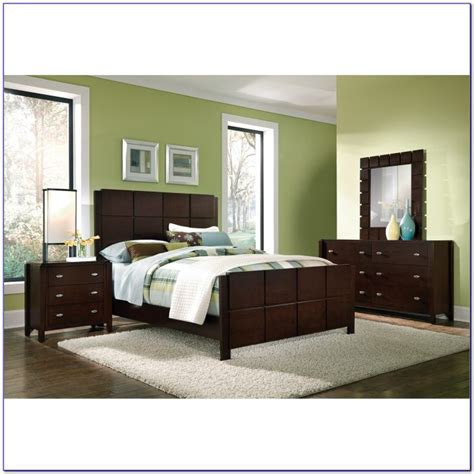 The signature design anarasia bedroom set's crisp cottage white gives traditional louis philippe profiling a delightful + more. American Signature Furniture Bedroom Sets - Bedroom : Home ...