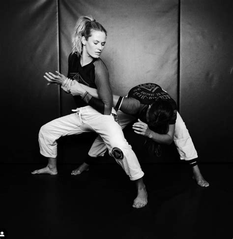 Free Womens Self Defense Classes Nyc Fitted Cyberzine Portrait Gallery