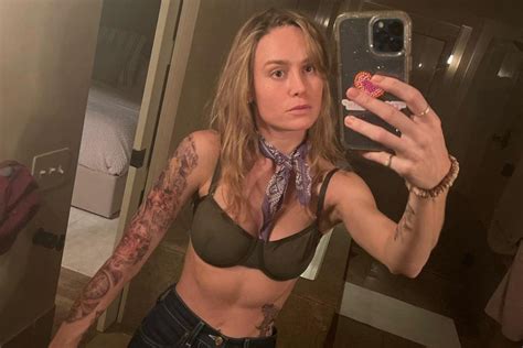 Brie Larson Shows Off New Body Art Sleeve Like You Ve Never Seen Temporary Tattoos Before