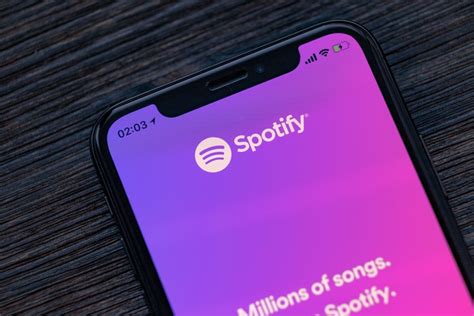 Spotify to Increase Prices for Its Premium Subscription | Beebom gambar png