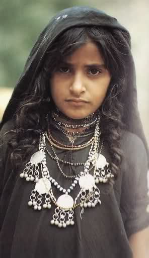 Adorned Near East Yemeni Girl Yemen Girl Beautiful People