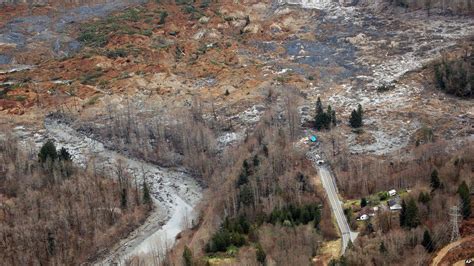 In Pictures Us Deadly Landslide Bbc News