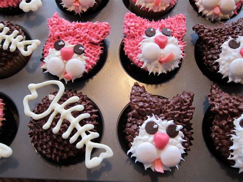 Kitty Cat Cupcakes Kitty Cat Cupcakes Dog Cupcakes Cute Cupcakes