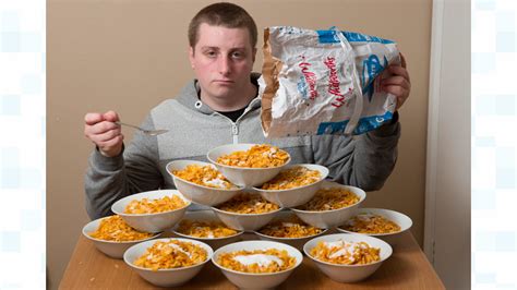 Man Addicted To Cereal Eats 13 Bowls A Day Topped With 138 Spoons Of Sugar Itv News Central