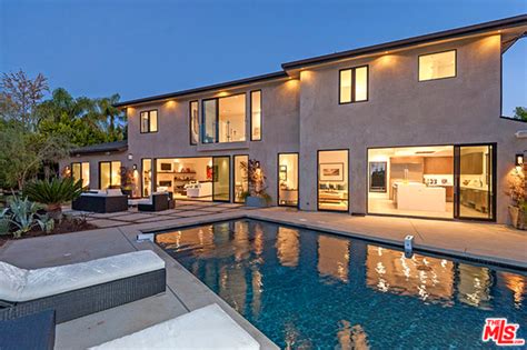 Kourtney kardashian shows off the rooms in her house, including her living room, dining room and kids' rooms, in posts on her app. Inside the Kardashian-Disick Real Estate World - Trulia's ...