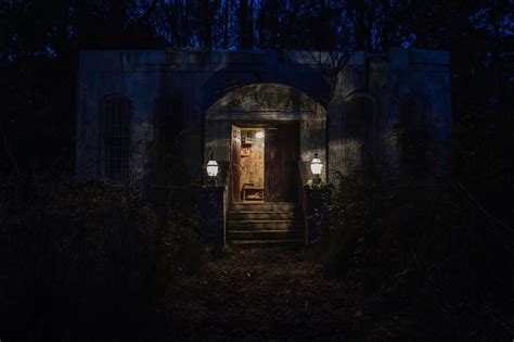 15 Spooky Ghost Tours And Haunted Houses Around Dc Washingtonian