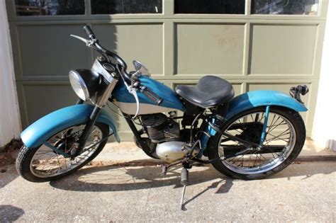 1954 Harley Davidson Hummer Motorcycle 165cc Old Blue Paint Bobber