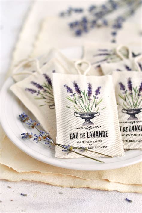 DIY No Sew French Lavender Sachets + free printable ...