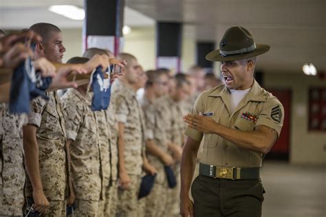 DVIDS Images Parris Island Recruits Meet Marine Corps Drill Instructors Image Of