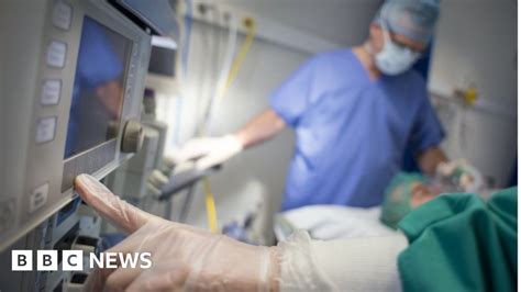 Fewer Heart Attacks Seen By Nhs Amid Coronavirus