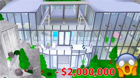 I Built A Huge Glass Mansion In Bloxburg Roblox Youtube