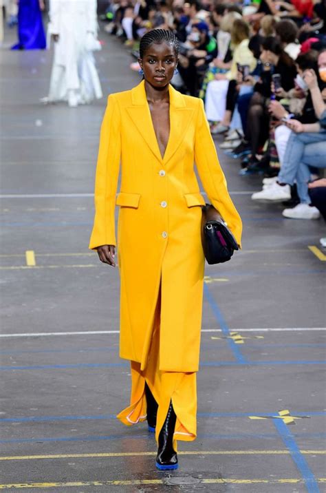Fall 2021 Fashion Trends To Try Now Bold Color Elevated Knits And