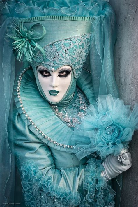 Carnival Of Venice Venetian Costumes Venice Carnival Costumes