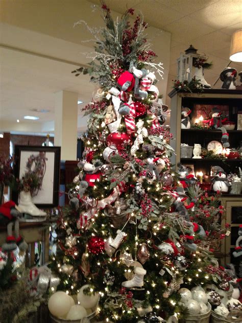 Download this free vector about pretty christmas trees, and discover more than 9 million professional graphic resources on freepik. Pretty Christmas tree | Christmas tree, Pretty christmas ...