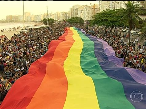 Parada Gay Re Ne Milhares De Pessoas Em Copacabana Rj G