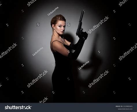 3320 Secret Agent With Pistol Hand Images Stock Photos And Vectors