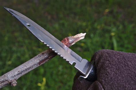 Choosing The Best Wilderness Survival Knife Shadowfox